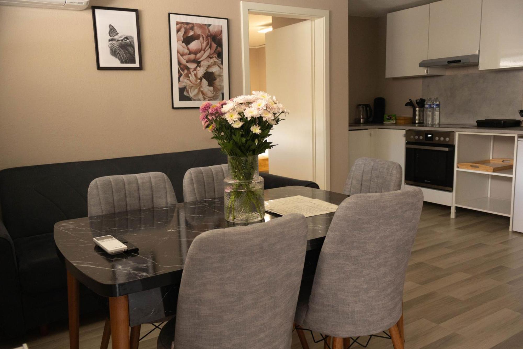 Kuzey Apartments คัปเพล-กราเฟินเฮาเซน ภายนอก รูปภาพ